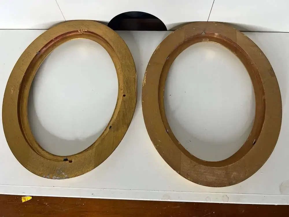 Set of 2 Vintage Gold Gilt Oval Wall Picture Frames